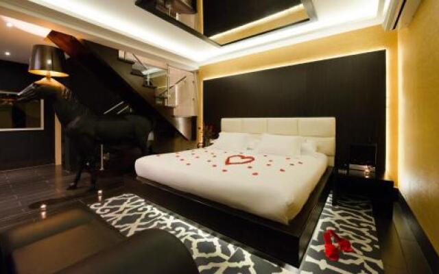 Auto Hotel Omni