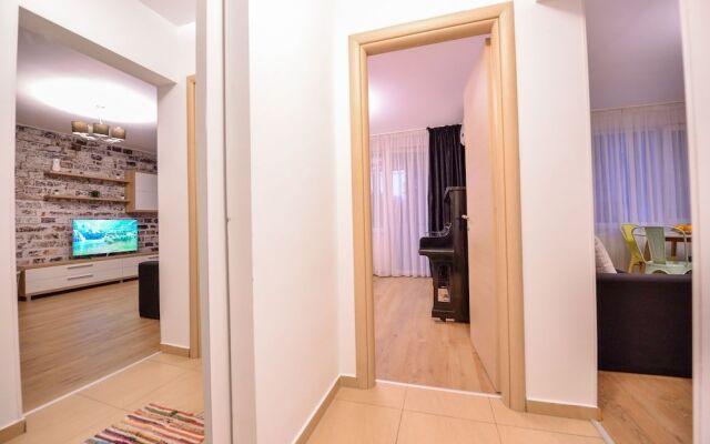 Bucharest Apartment - Cismigiu Gardens
