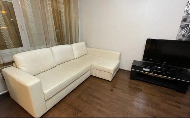 Апартаменты на проспекте Октября 128/3