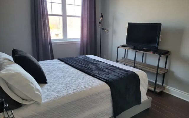 Champlain Condo 202