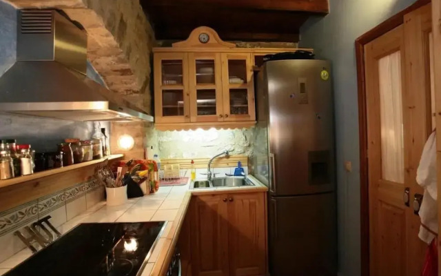 Smaragda Art Country House