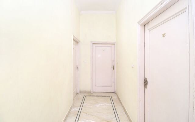 OYO 24073 Hotel Hari Darshan