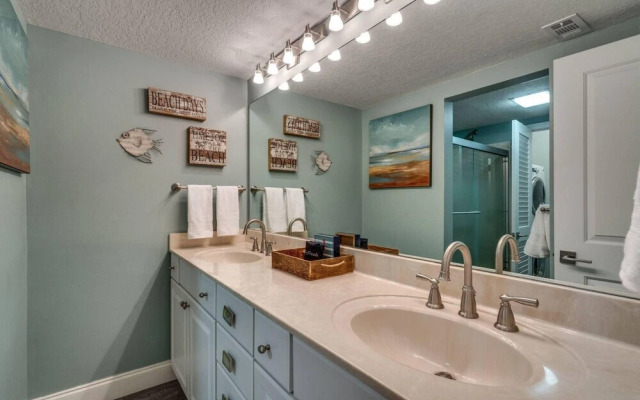 Jetty East Condominiums