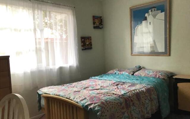 Woodland Hills II Calabasas Inn Oneness B&B