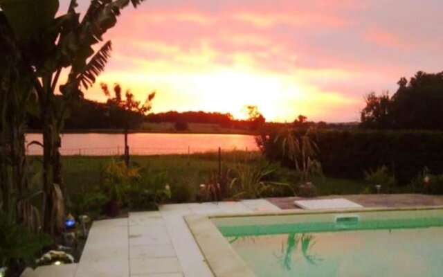 Villa With 3 Bedrooms in Lavergne, With Wonderful Lake View, Private P