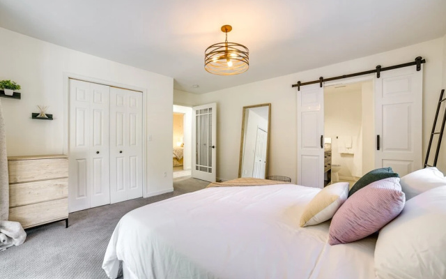 Issaquah Retreat Near Lake Sammamish State Park!