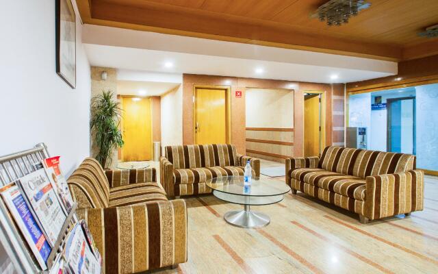 OYO 9303 Celebrity Skyhy Rooms