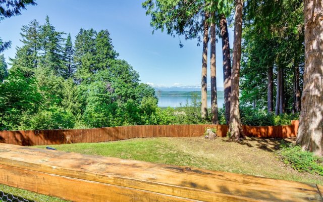 Charming Poulsbo Retreat: Hood Canal Views!