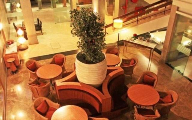 Hotel Woodland