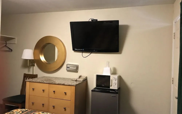 Budget Inn