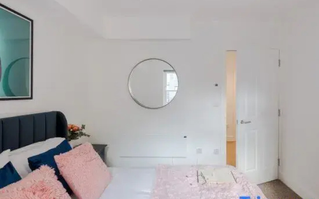 The Foley Residence III - Fitzrovia - by Frankie