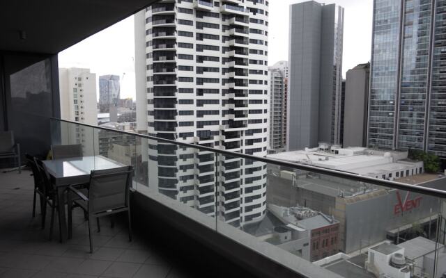 Large Apartment in World Square Sydney