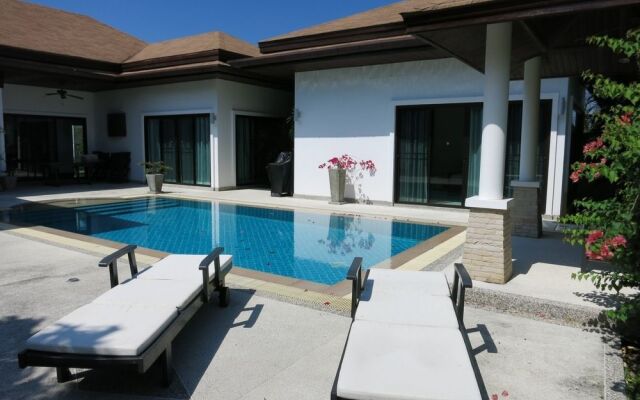 Yves Villa 3 bed pool NAI HARN