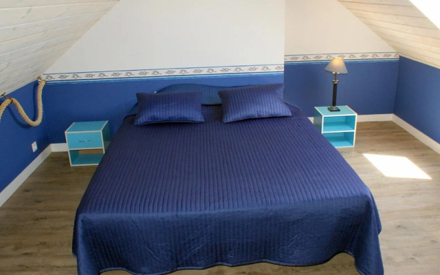 Holiday Home in Plouarzel Near Sandy Cove