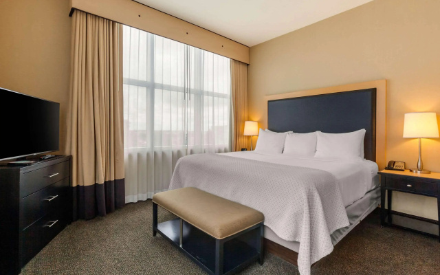 Cambria Hotel Denver International Airport