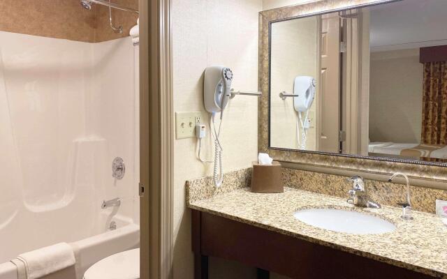 Maine Evergreen Hotel, Ascend Hotel Collection