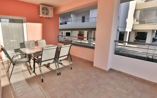 V Luxury Apartment 4
