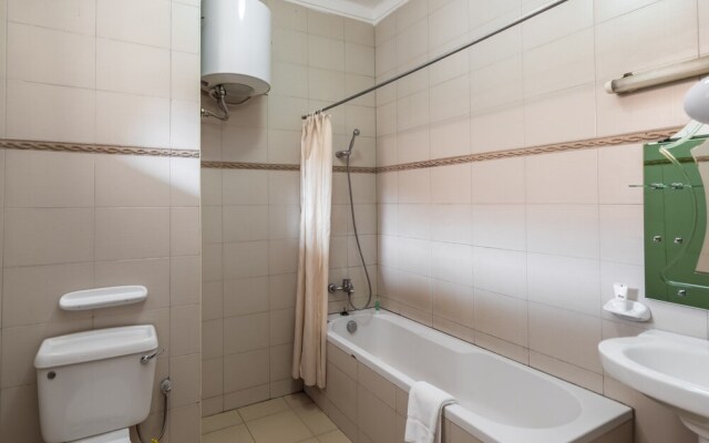 Entebbe Traveller'S Hotel