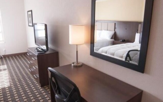 Redvers Western Star Inn & Suites