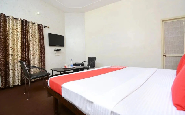 Urban Guest House By OYO Rooms