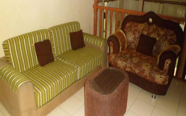 Villa Kota Bunga Allamanda