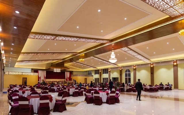 Chitwan Midtown Hotel