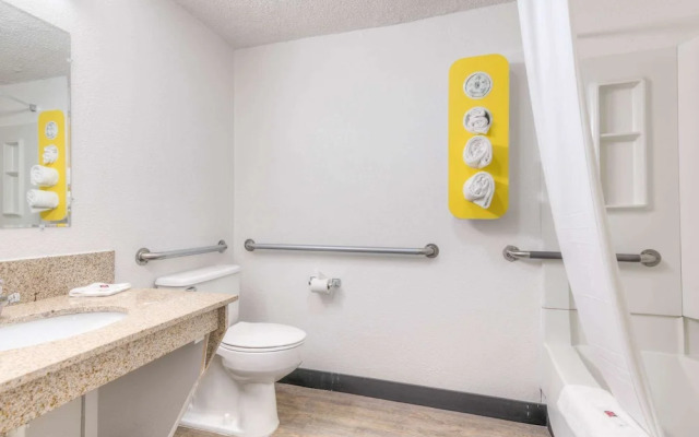 Days Inn Bridgeview