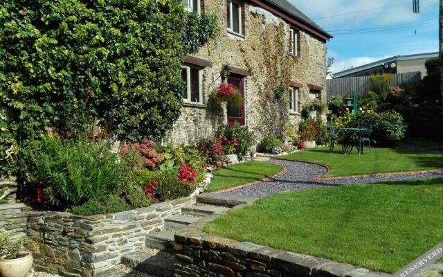 Rowan Lodge