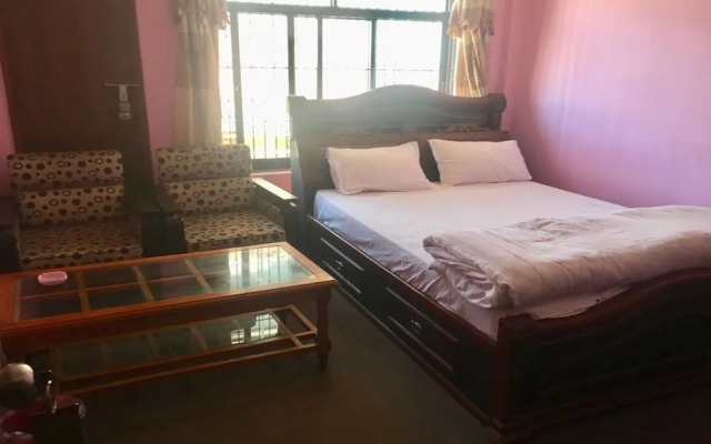 OYO 305 Hotel Gauri