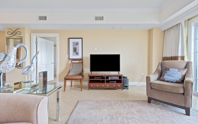 Rvh_327r The Grande 2 Bedroom Condo