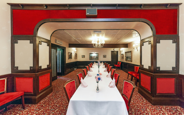 Muthu Fort William Hotel
