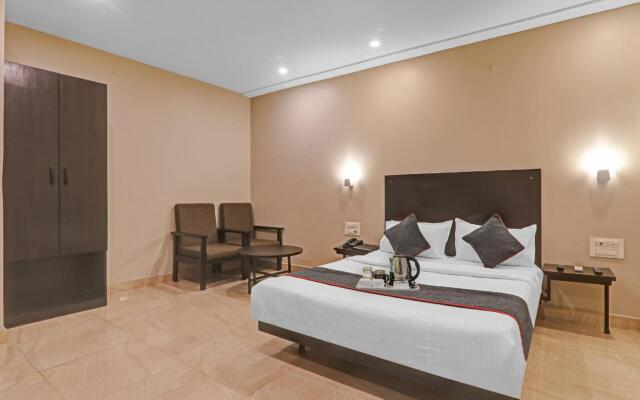 Super Townhouse Amaraa Hotel Near Phoenix Palassio