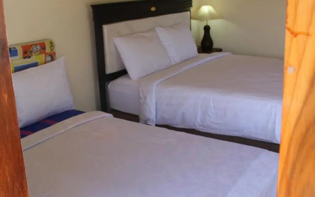 Adila Warung And Homestay
