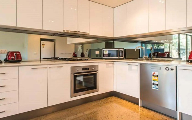 Orange Serviced Apartment