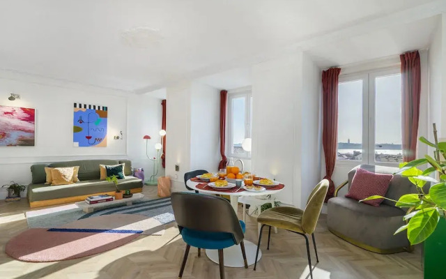 Historic Centre Modern Masterpiece W River Views