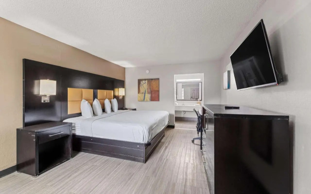 Best Western Mid-Cities Inn