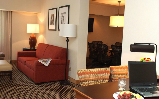Embassy Suites by Hilton Detroit Metro Airport