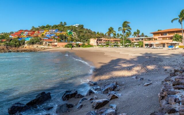 Condo 223 El Careyes Club & Residences