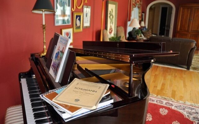 Inn at Huntingfield Creek