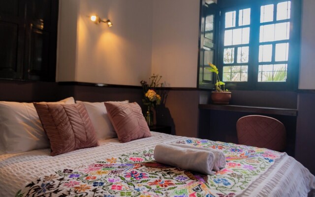 La Banksia Hotel