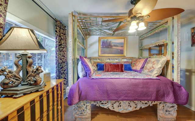 Bohemian Wonderland: Benicia Bungalow w/ Pergola!