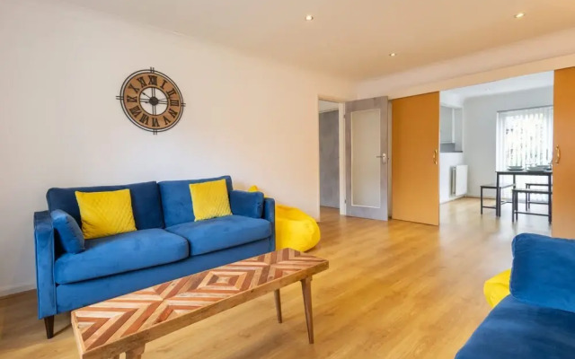 Host Stay Lingwood Park