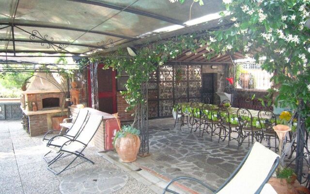 L'uliveta del Luschi Villa, piscina privata e campo da tennis, playground, wi-fi & pet friendly