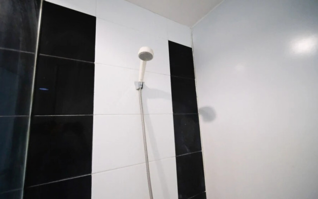 Best Choice And Homey Studio At The Square Apartment