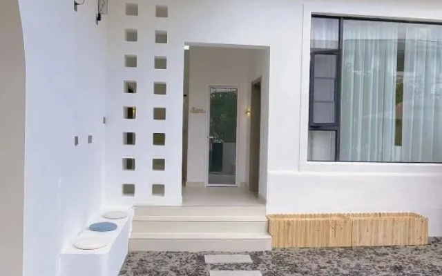 Yuchu Courtyard – Outside – Dali