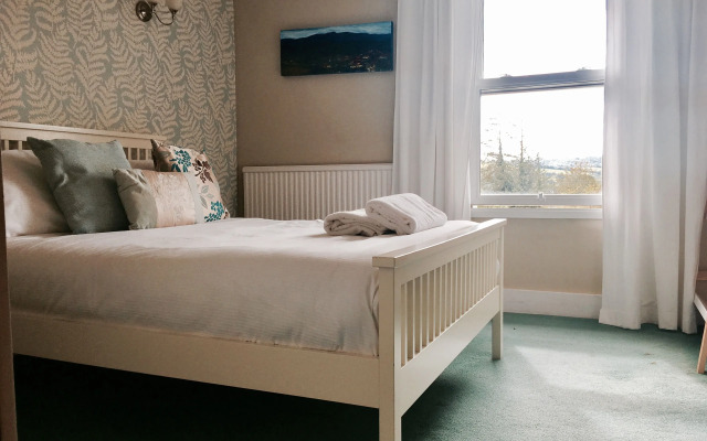 Morleys Bistro | By Huluki Sussex Stays