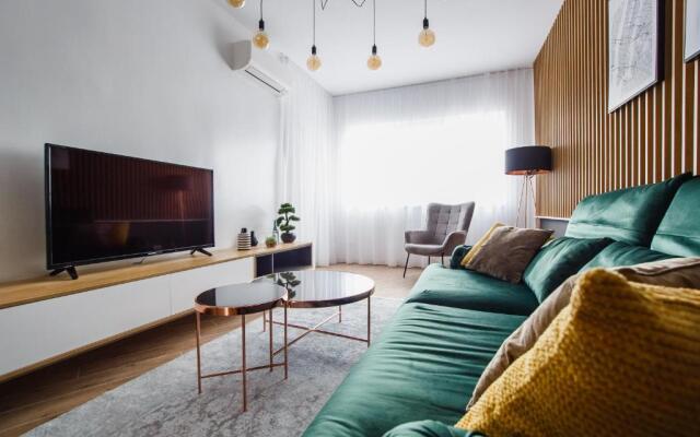 Central Designer Loft at EAS Residence