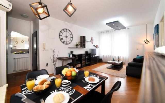 Corner Apartment