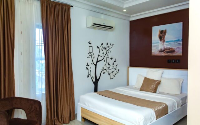 The Point Hotel and Suites