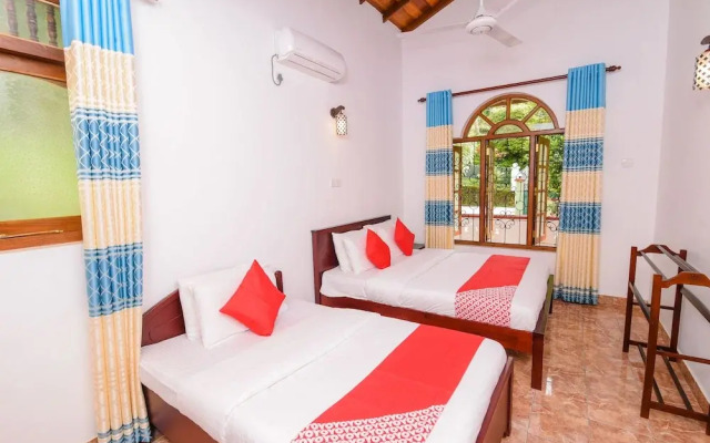 OYO 392 Redstar Kandyan
